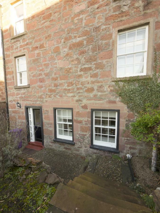 The Gallery Flat, 4 Tannage Brae Kirriemuir Exterior photo