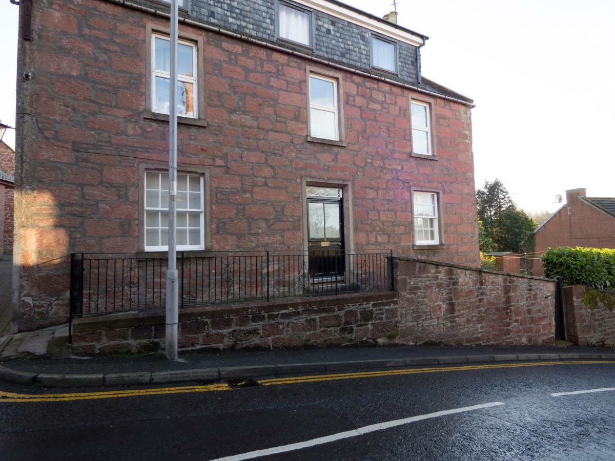 The Gallery Flat, 4 Tannage Brae Kirriemuir Exterior photo